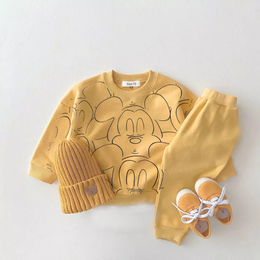 Mickey Style – 4-teiliges Disney-Kleiderset für kleine Abenteurer🐭