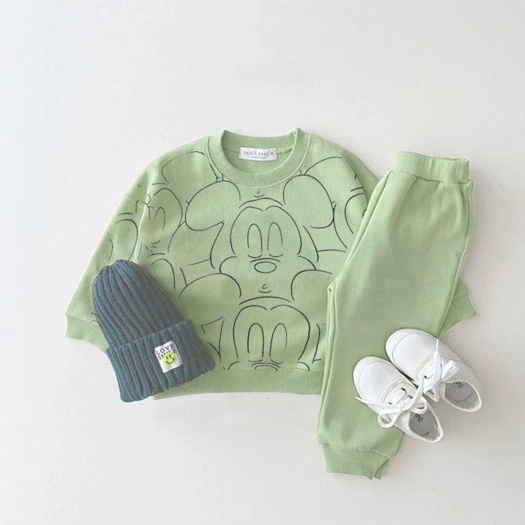 Mickey Style – 4-teiliges Disney-Kleiderset für kleine Abenteurer🐭
